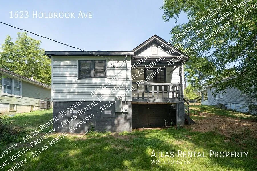 3 bed, 1.0 bath, 1064 sqft, $1,150 — Photo 3