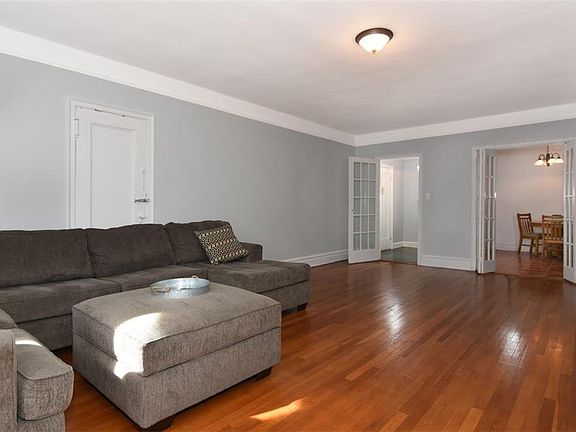 4th image of 1080 Warburton Ave APT 2E