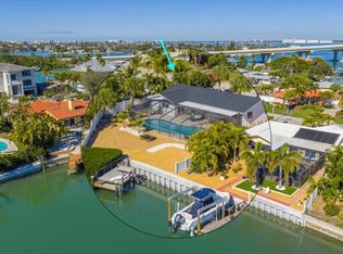 201 Isle Dr, Saint Pete Beach, FL 33706