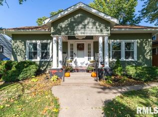 715 Ridgewood Ave, Davenport, IA 52803