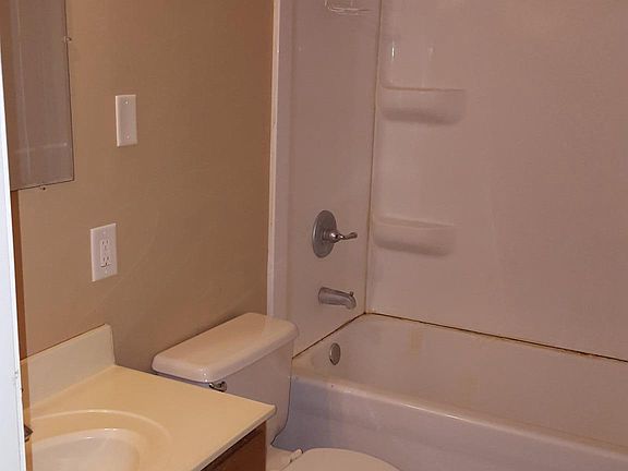 3rd image of 429 E Home Ave