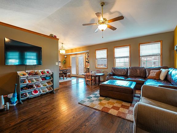 3rd image of 1771 Lakeland Dr