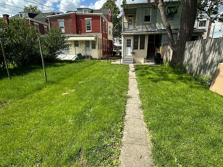 934 Hill Ave — Photo 14