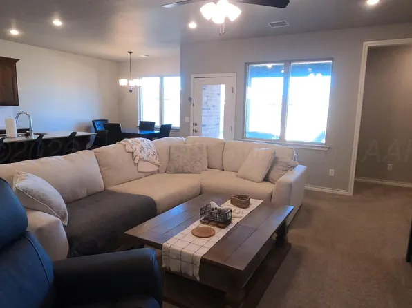 1128 Estacado St, Hereford, TX 79045