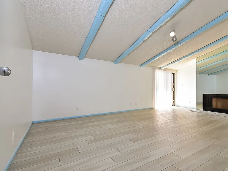 2413 Plaza Del Grande — Photo 14