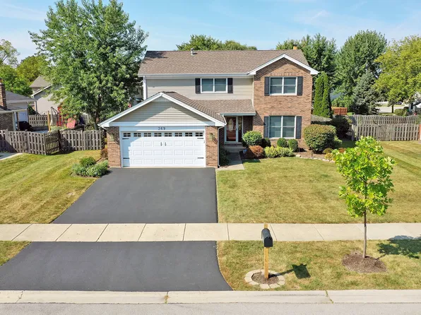 369 Denberry Dr, Lake Zurich, IL 60047