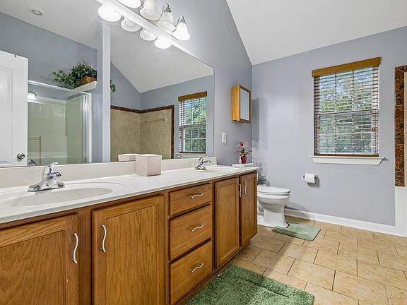 4th image of 2133 Christina Ct