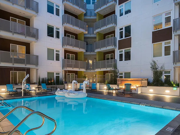 Hotel-Inspired pool | 787 The Alameda | Apartments for rent in San Jose, CA