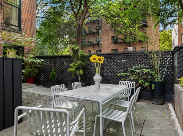 151 Lafayette Avenue image 11 of 24