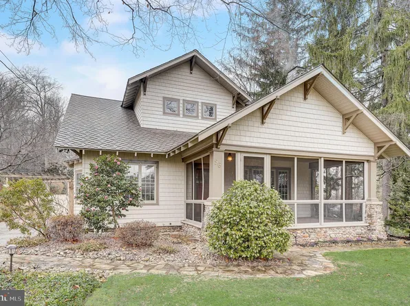 96 Fairview Ave, Morrisville, PA 19067