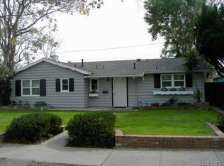 23930 Victory Blvd, Woodland Hills, CA 91367