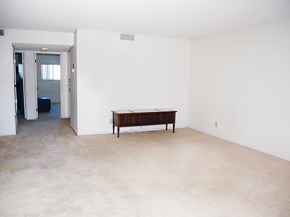 5th image of 2257 Fair Park Ave APT 102