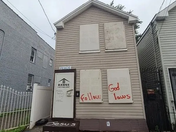 471 S 16th St, Newark, NJ 07103