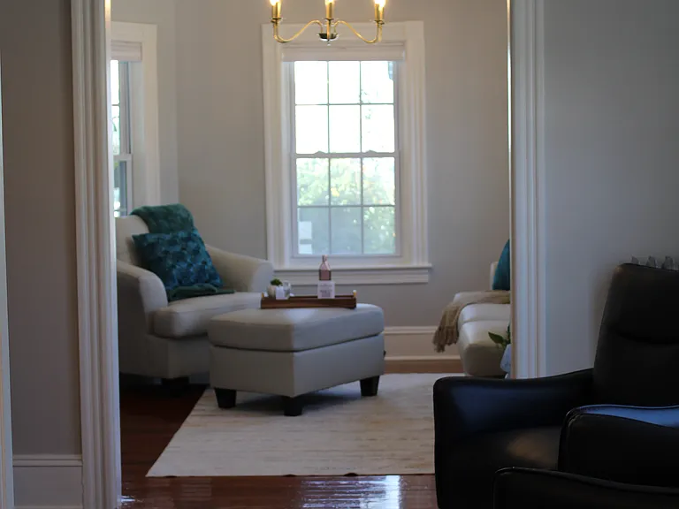 Hallways between the 3 parlors