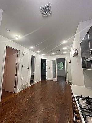 2nd image of 1073 Bergen St #3R