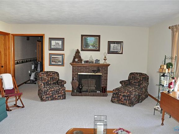 4th image of 1520 Lawndale Ct