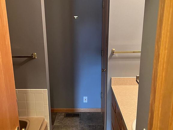 3rd image of 5414 S 20th Street Cir