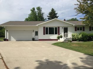 440 Park View Dr, Alvarado, MN 56710
