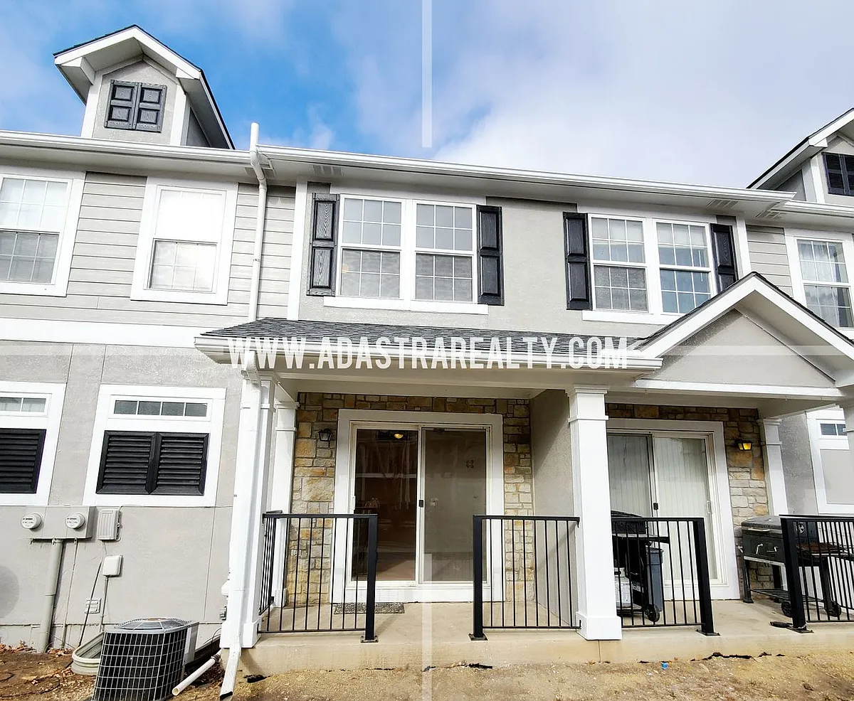 Building Photo - 1005 N Findley St