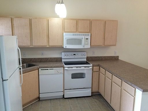 4th image of 223 Eucalyptus Ln