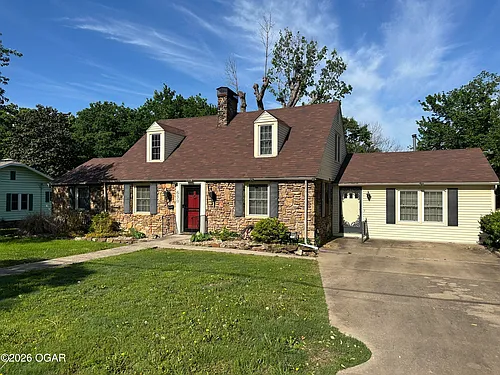 630 Oak Ridge Dr Photo 1