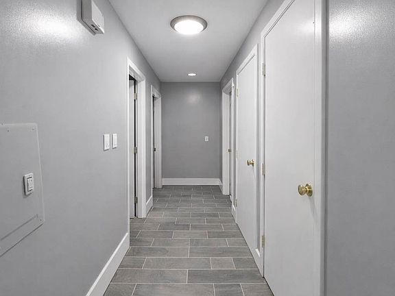 4th image of 161 Sumpter St #1