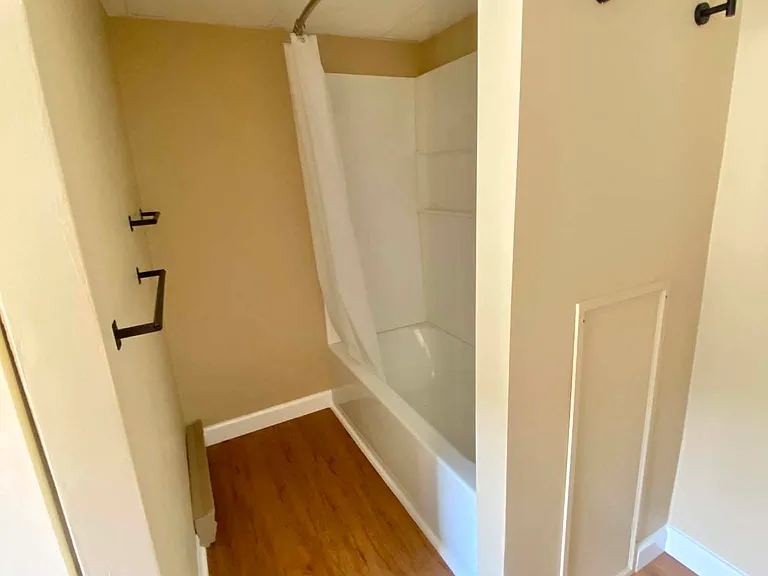 358 Chestnut St #3 — Photo 6