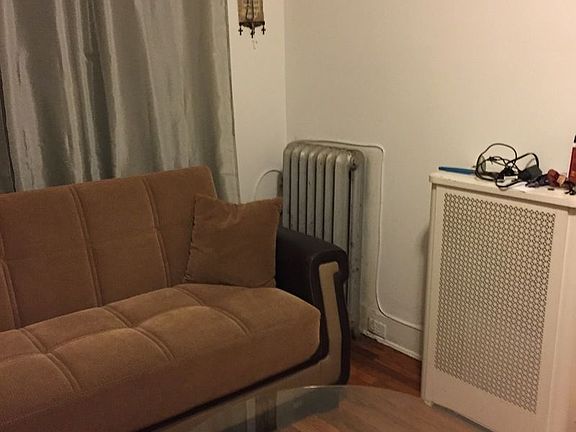 5th image of 4830 48th St APT 1F