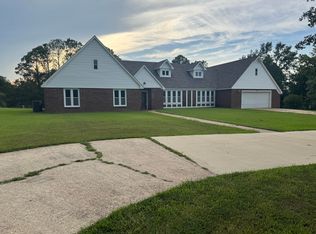 2010 Lawndale Dr, Tupelo, MS 38801