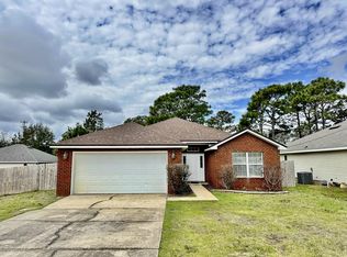 446 Chris Ln, Mary Esther, FL 32569