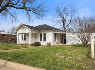 1006 3rd St, Brownwood, TX 76801