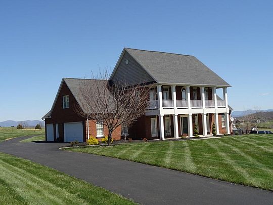 1st image of 147 Walnut Manor Dr