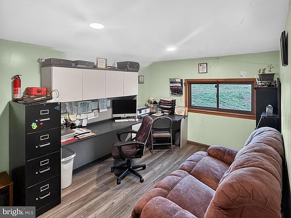 5th image of 337 Swamp Rd