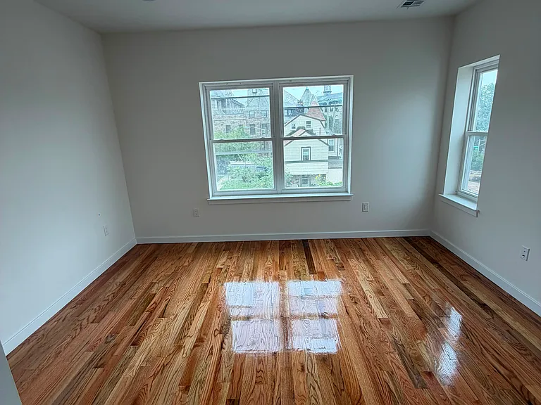 28 Parkhurst St #2 — Photo 6