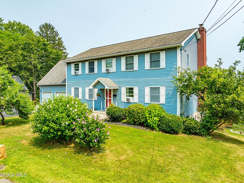 4th image of 44 Western Avenue