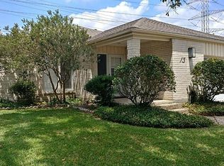 13 Bendwood Dr, Sugar Land, TX 77478