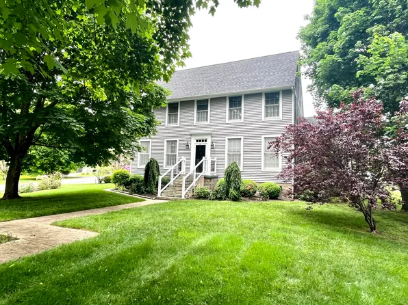 110 Daniels St, Fayetteville, WV 25840