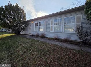 24 Shagbark Ct E, Harleysville, PA 19438