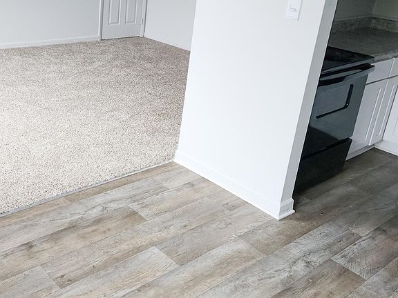 2nd image of 301 Royal Springs Ct Unit 2D