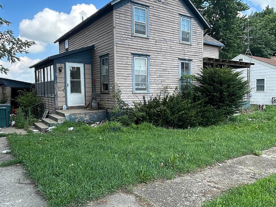 2nd image of 907 7th Ave