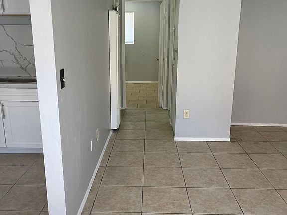 3rd image of 2131 Prospect St #2