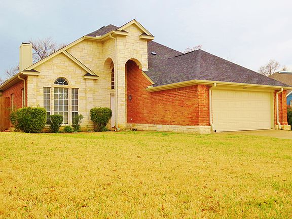 2nd image of 5004 Thorncliffe Dr
