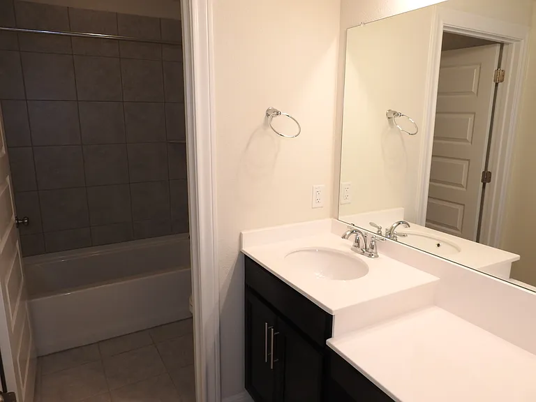 9903 Quercia Dr — Photo 17