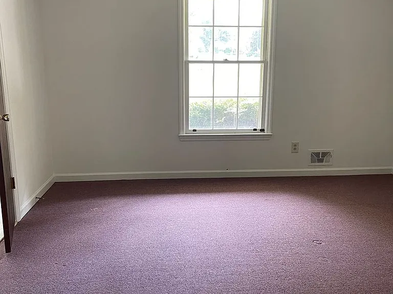 1180 Robinhood Rd — Photo 21