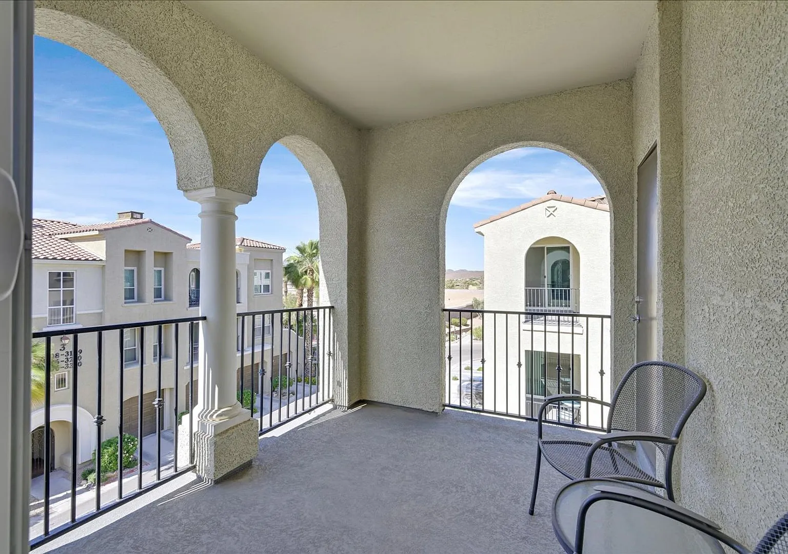 Fully Furnished Rental — Photo 4