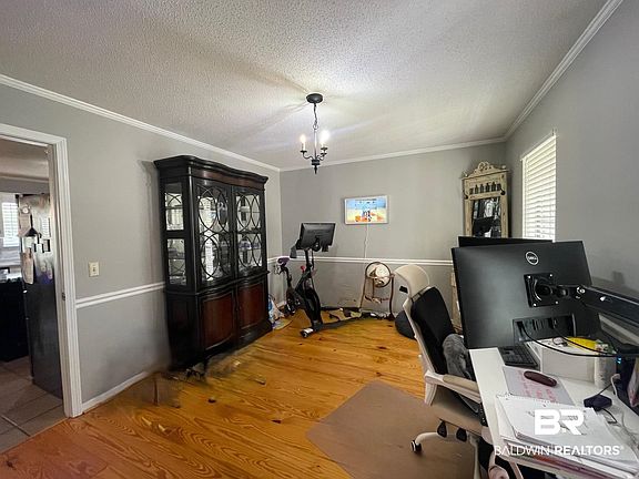 5th image of 485 Norwood Rd