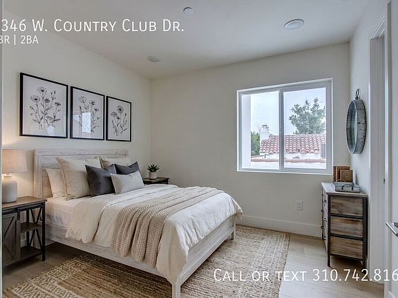 3rd image of 4346 W Country Club Dr