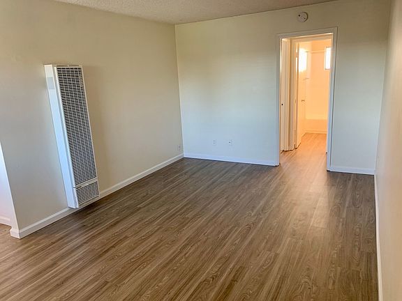4th image of 4676 Noyes St APT G