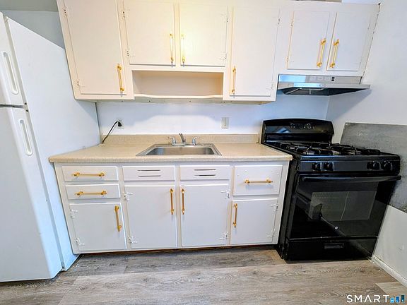 2nd image of 95 Fairview Dr #P1