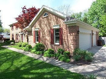 3rd image of 1225 Hidden Oaks Dr